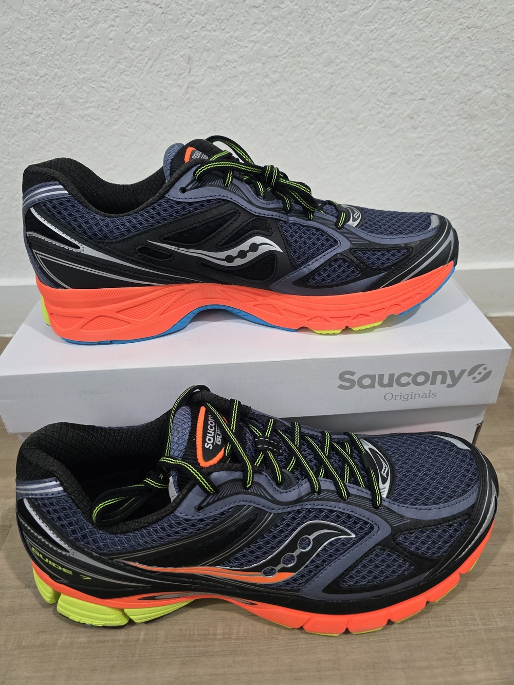 Saucony Progrid Guide 7 Men’s Running Shoes - Navy with Neon Orange & Lime